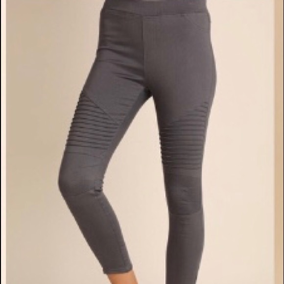 🔥HP!!! Moto Leggings- Back Pockets🔥 - Picture 3 of 7